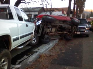 loading Gallery/Action/3-CarWreck 29nov09/fullsize/1129091619.jpg... or select a thumbnail